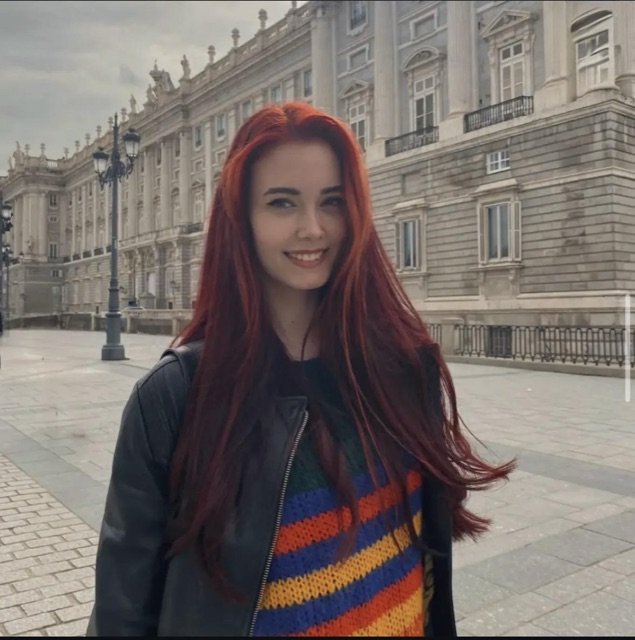 Стела Тошанова, преподавател по математика